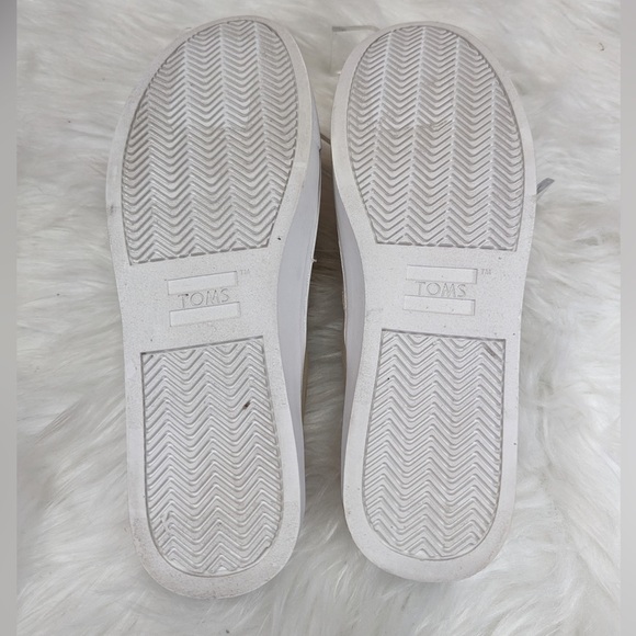 TOMS Cream Slip‎ On Sneakers NWOB 9 W - Picture 6 of 9